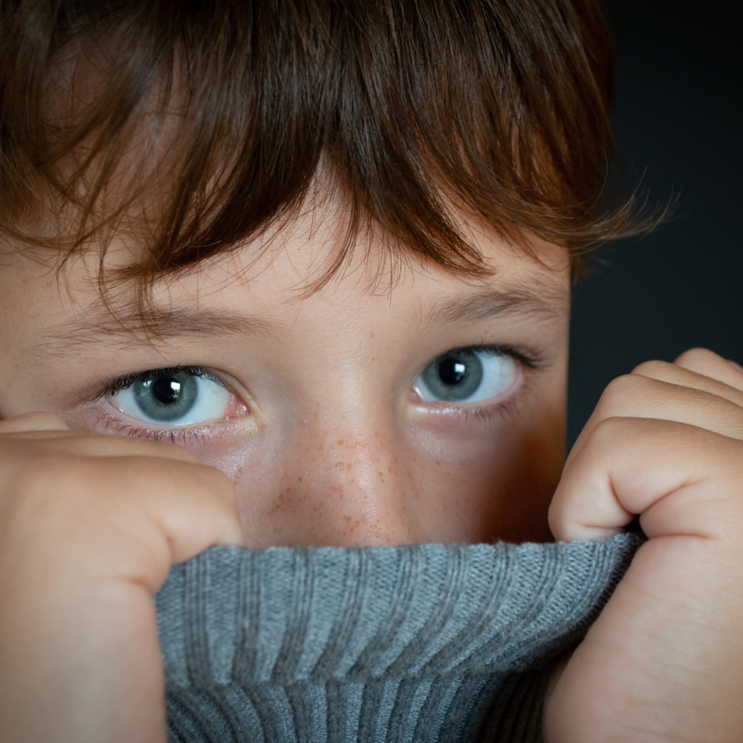 Enfant anxieux : comment l&rsquo;aider naturellement ?
